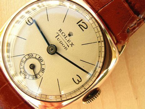 Rolex Tudor pink gold cushion 1946 